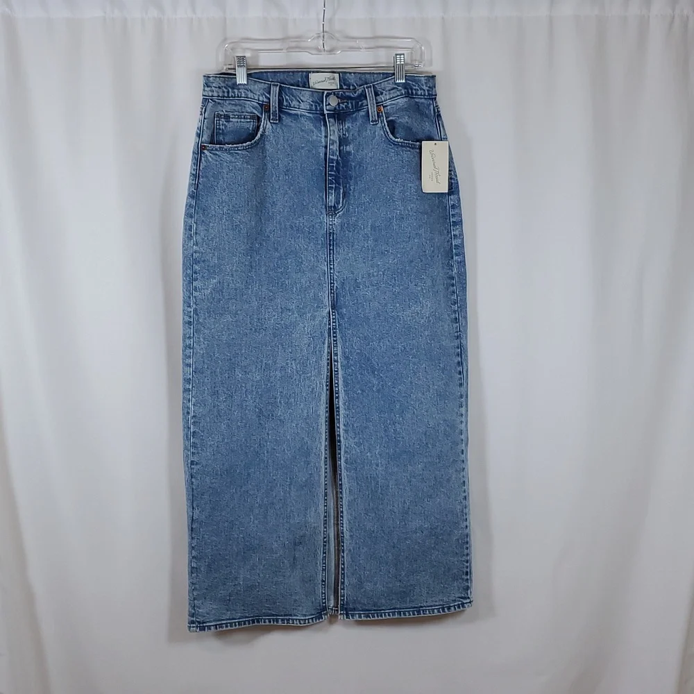 Universal Thread Woman's Medium Wash Denim Maxi Skirt ~ Blue - Picture 5 of 13